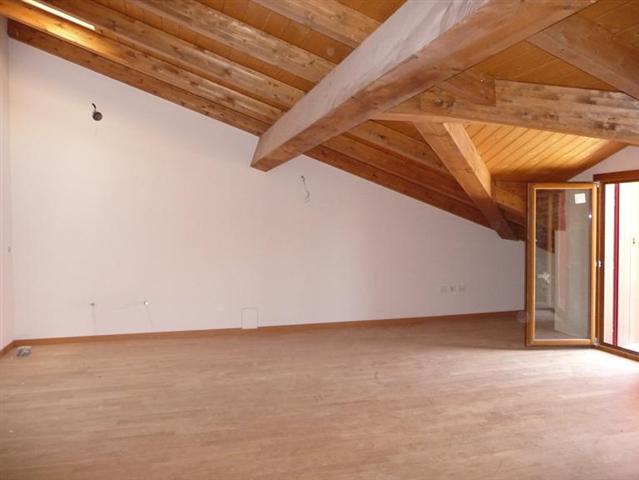 Vendita trifamiliare Villafranca Padovana 4 180 M² 245.000 €