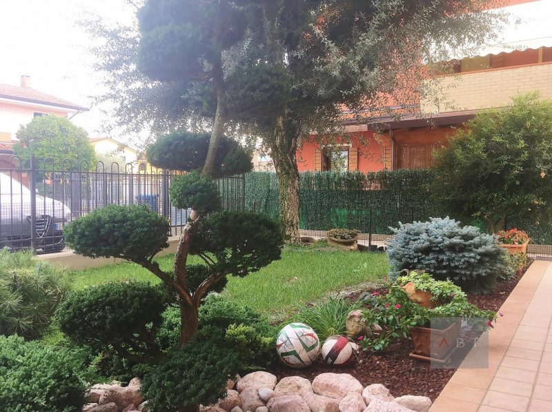 Casa Bi-Trifamiliare in Vendita a Grantorto (Padova) - Rif: 023