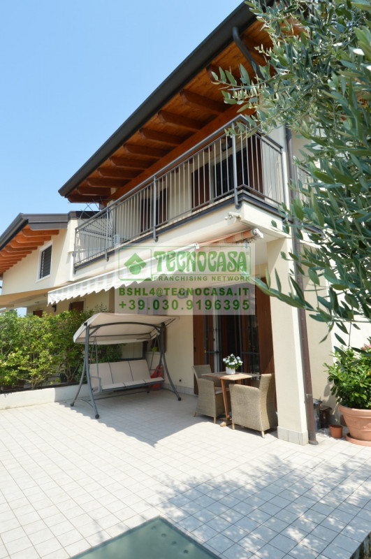 Casa Bi-Trifamiliare in Vendita a Sirmione (Brescia) - Rif: 63