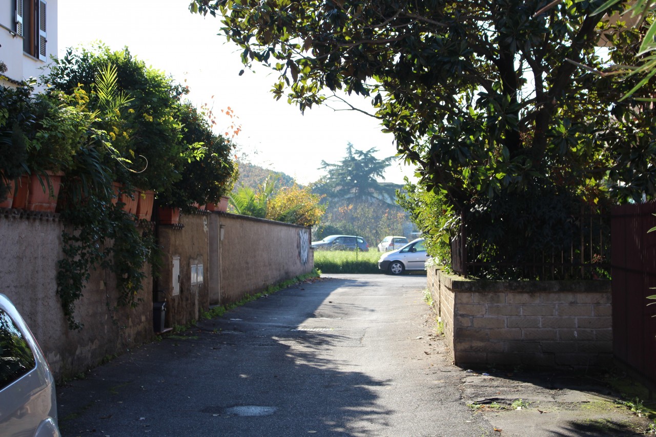 Soggiorno ad angolo roma : soggiorno con cucina a vista. soggiorno ...