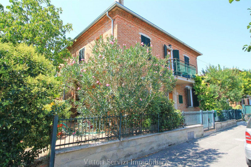 vendita villa montepulciano montepulciano stazione 249000 euro 6 locali 212 mq