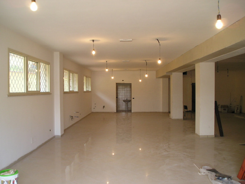 Negozio - Loc.Com. FROSINONE affitto  Periferia  GB Immobiliare del Dott. Gianni Bruni - Bruni