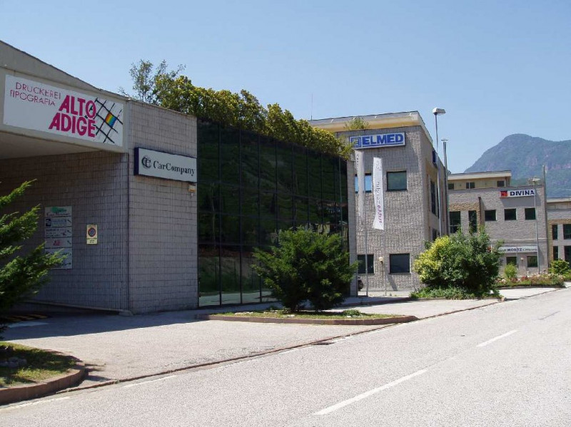 Capannone Commerciale BOLZANO vendita  Piani Via Di Mezzo Ai Piani 21/e KoBe Srl - Real Estate Division