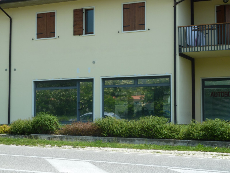 Affitto attività commerciale in buone condizioni zona Tregnago - Centro a Tregnago (VR) 100 mq