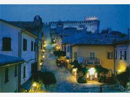 Stabile intero - Palazzo GRADARA vendita  Gradara - Centro Via Umberto 1 Chiamacasa Agenzia Immobiliare di Tomasetti Paolo