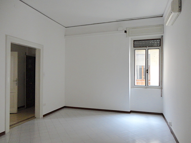 Ufficio - Loc.Com. PADOVA affitto  Tribunale - Nuovo Corso del Popolo Agenzia Immobiliare Petrarca