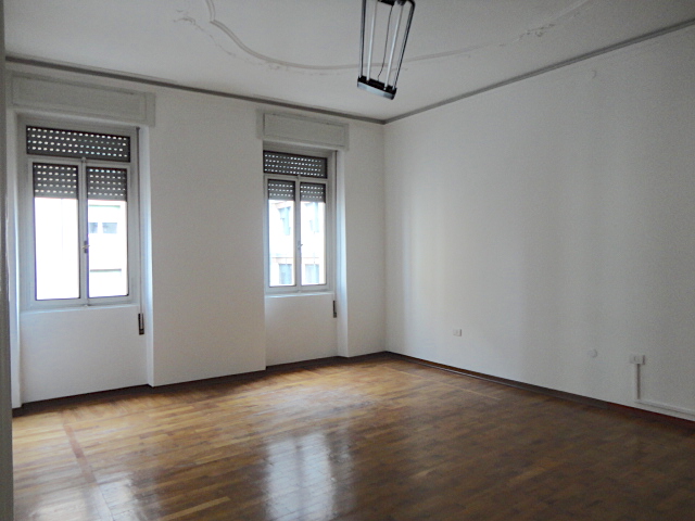 Ufficio - Loc.Com. PADOVA affitto  Tribunale - Nuovo Corso del Popolo Agenzia Immobiliare Petrarca