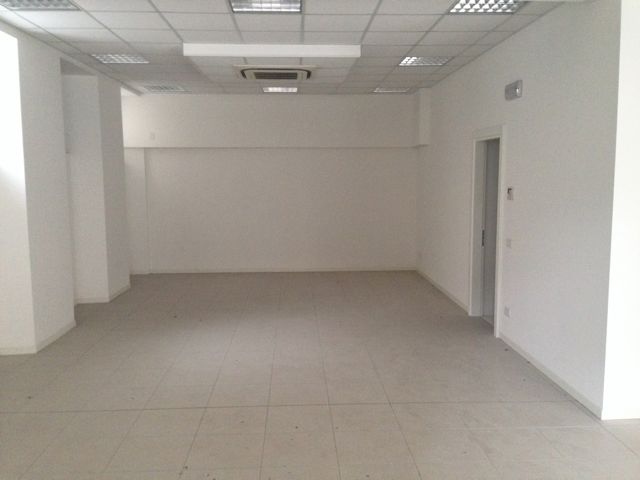 Negozio - Loc.Com. TRIESTE affitto   via dei Saltuari Savino Gestioni Immobiliari