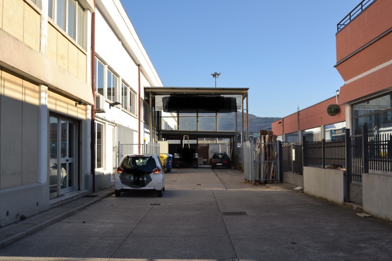 Capannone Commerciale TRIESTE vendita  Periferia Via Ressel URBAN REAL ESTATE S.R.L.