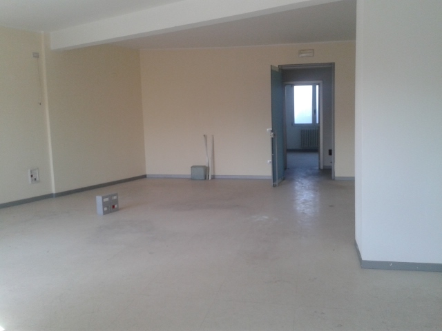 Ufficio - Loc.Com. VICENZA affitto  Borgo Casale - Stadio - Corso Padova corso padova Jolly Uno Immobiliare s.a.s.