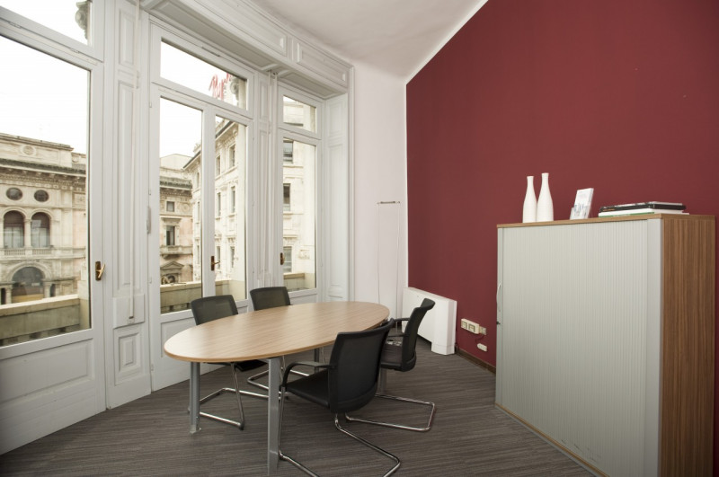 Ufficio - Loc.Com. MILANO affitto  Duomo piazza Duomo Giordano Immobiliare Sas
