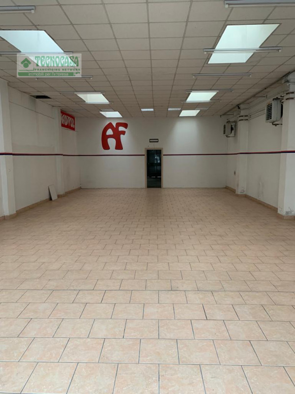 Affitto attività commerciale in buone condizioni Via Don Luigi Sturzo zona Borgo Milano a Verona (VR) 230 mq