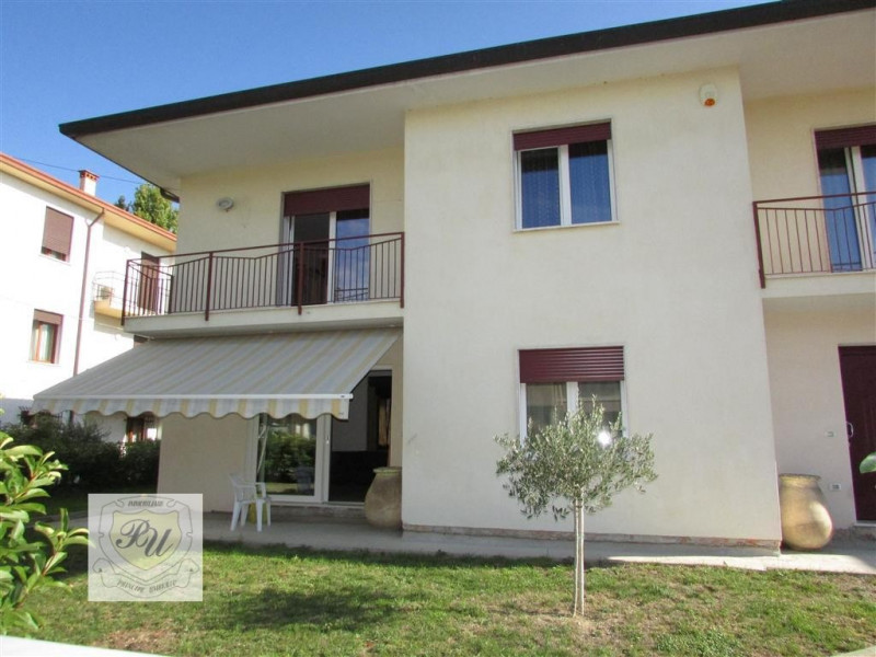 Villa Unifamiliare - Indipendente ESTE vendita  Este via fratelli cervi Immobiliare Principe Umberto