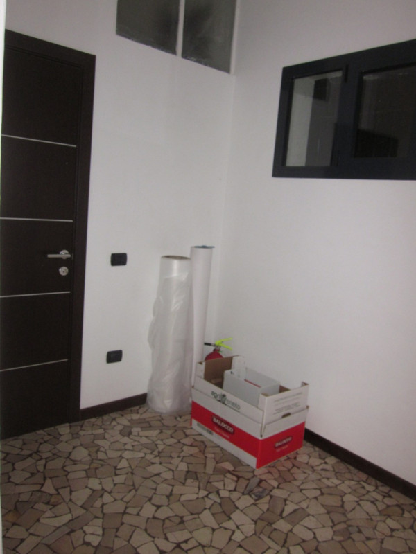 Negozio - Loc.Com. PADOVA affitto  Crocefisso  Gergo Immobiliare di Bendo Roberto & C. Sas