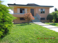 casa singola in vendita Veggiano foto 013__fronte_casa.jpg