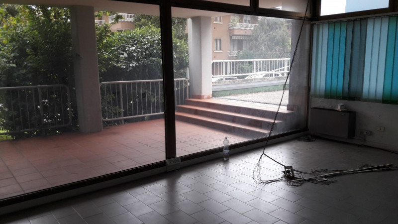 Negozio - Loc.Com. PADOVA affitto  San Lazzaro  Immobiliare Susy