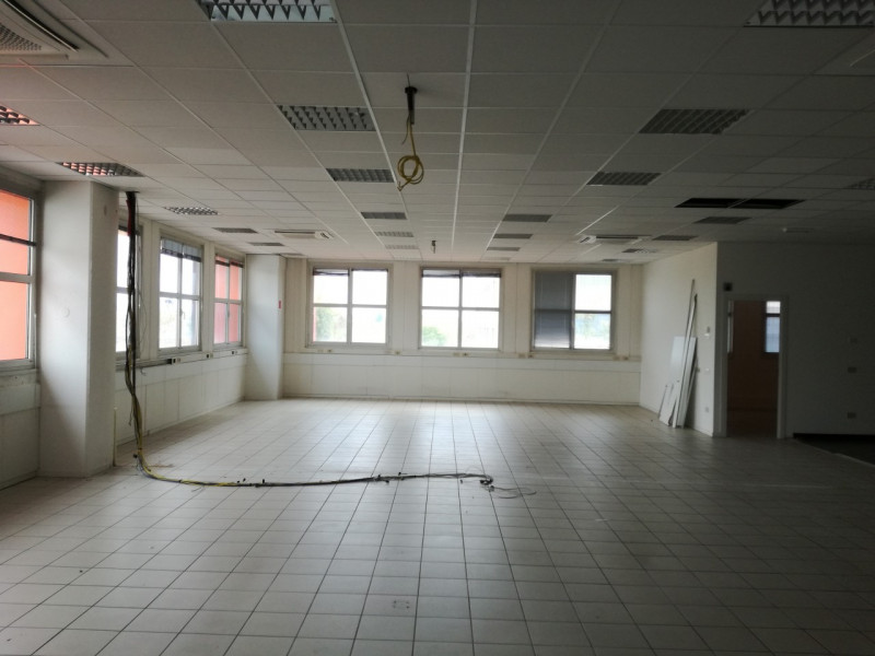 Ufficio - Loc.Com. VICENZA affitto  Zona Industriale Est Via Zamenhof MODO IMMOBILIARE di Asset Immobiliare snc di Valente Eleonora Alessandra & C.