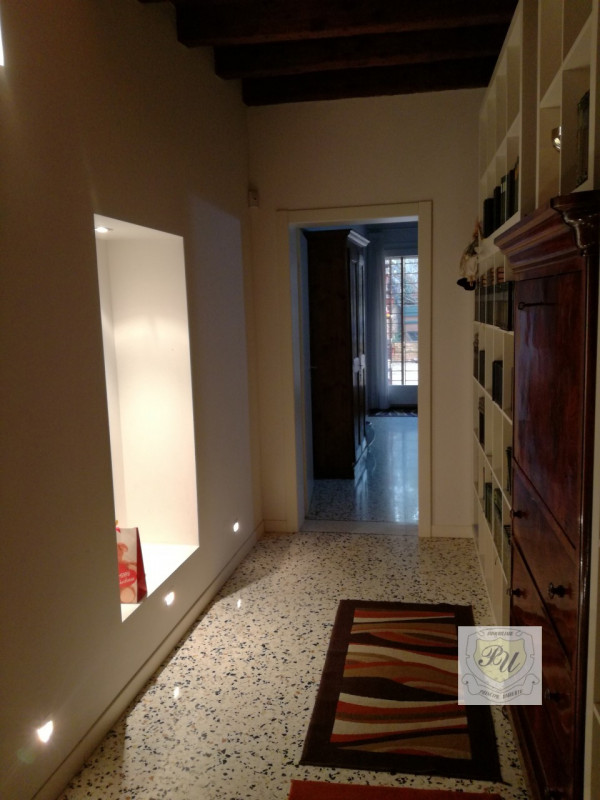 Stabile intero - Palazzo ESTE vendita   Via agustea Immobiliare Principe Umberto
