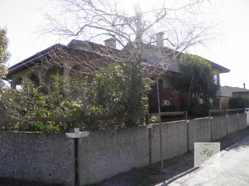 Villa Unifamiliare - Indipendente SANT