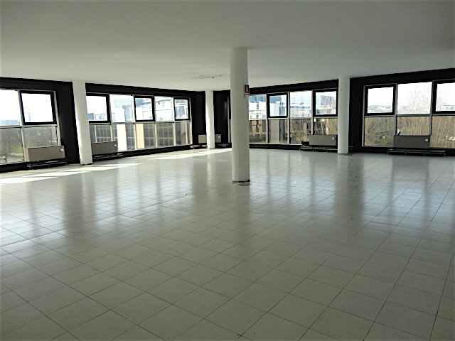 Ufficio - Loc.Com. PADOVA affitto  Padova Uno Via Savelli Agenzia Immobiliare Petrarca