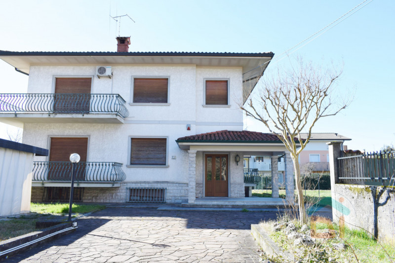 Vendita casa indipendente da ristrutturare Via Vittorio Veneto a Gorizia (GO) 200 mq