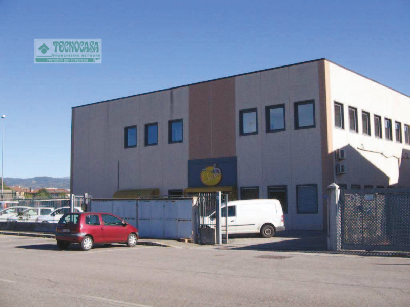  verona vendita quart: croce bianca industriale-uno-srl