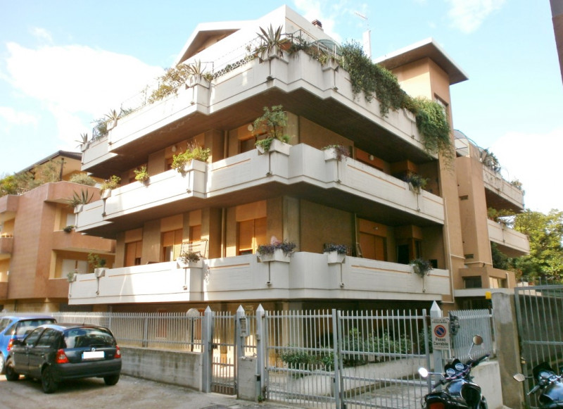  pescara affitto quart: centro immobiliare-balzano