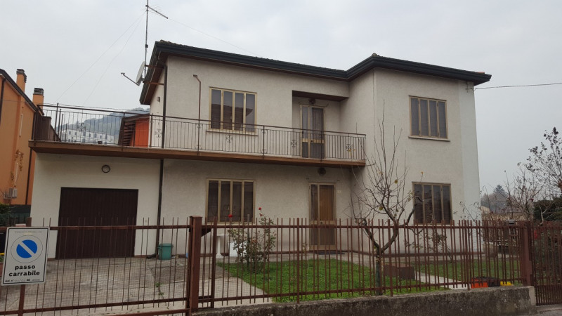  monselice vendita quart: costa calcinara immobiliare principe umberto