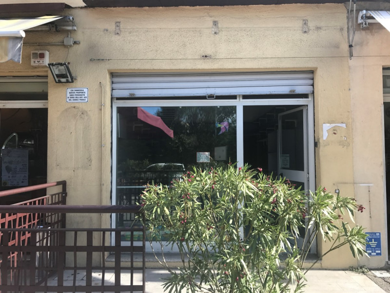 Negozio - Loc.Com. TRIESTE affitto  Periferia Via Flavia URBAN REAL ESTATE S.R.L.