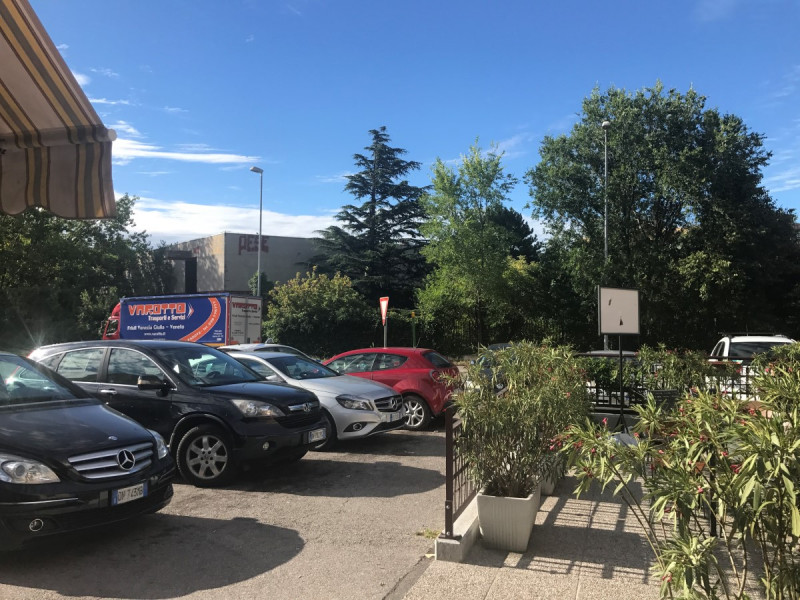 Negozio - Loc.Com. TRIESTE affitto  Periferia Via Flavia URBAN REAL ESTATE S.R.L.