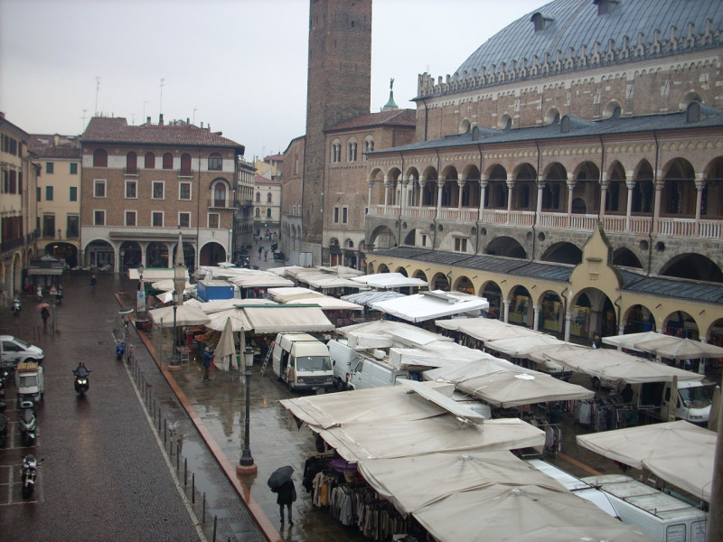  padova affitto quart: centro storico spaziocasa-immobiliare-sas