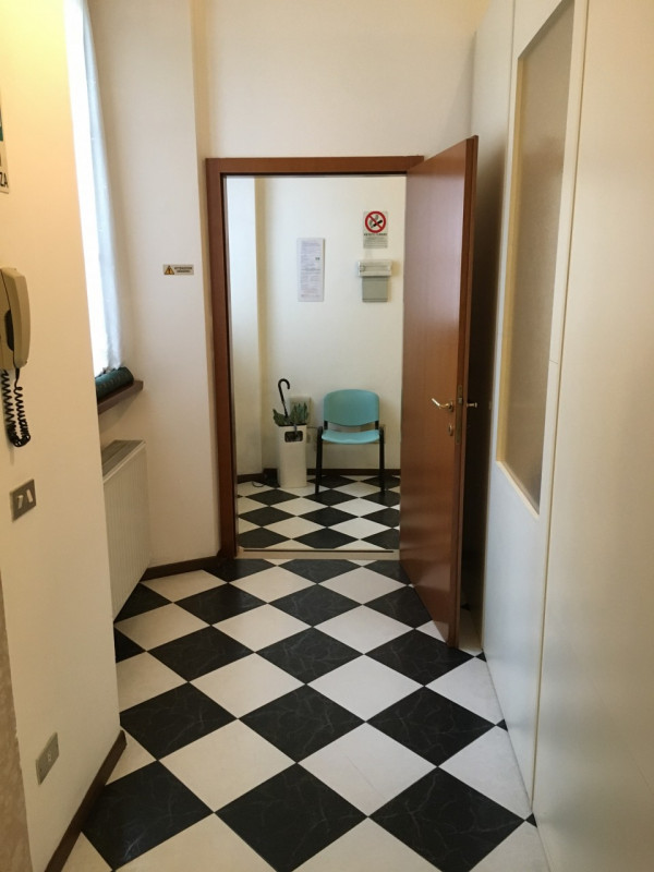 Ufficio - Loc.Com. TRENTO affitto  Centro Storico Via Suffragio Ceda Immobiliare S.R.L.