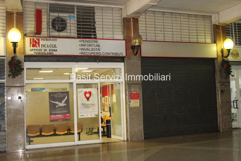 Negozio - Loc.Com. ROMA affitto  Tuscolano Via Tuscolana Basit Servizi Immobiliari Srl