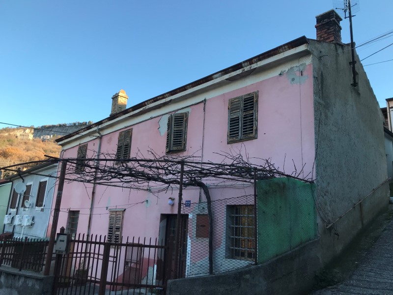 Vendita villetta a schiera da ristrutturare zona San Giuseppe della Chiusa a San Dorligo Della Valle (TS) 150 mq