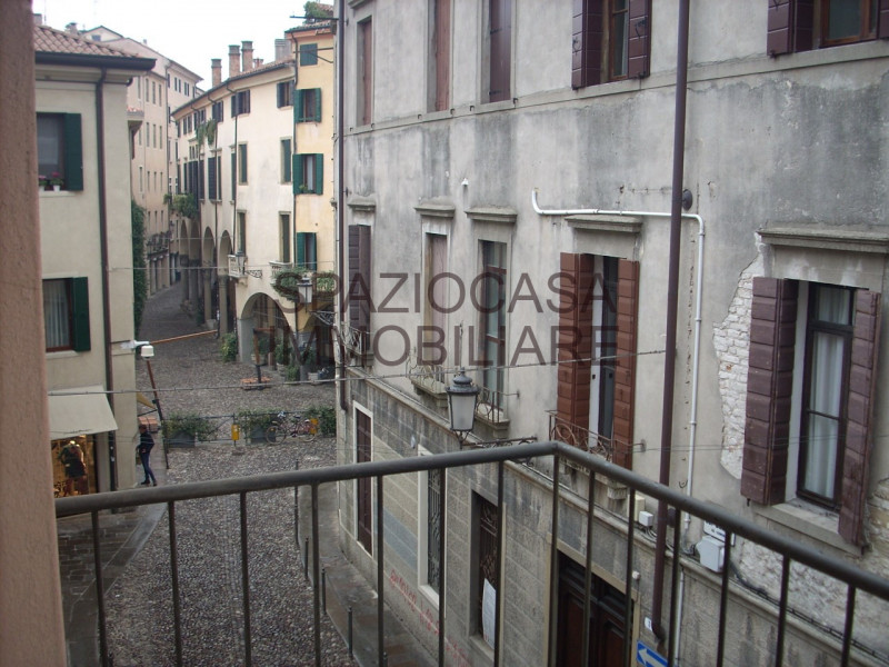 Negozio - Loc.Com. PADOVA affitto  Centro Storico VIA SONCIN Spaziocasa Immobiliare sas
