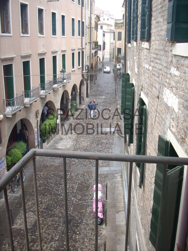 Negozio - Loc.Com. PADOVA affitto  Centro Storico VIA SONCIN Spaziocasa Immobiliare sas
