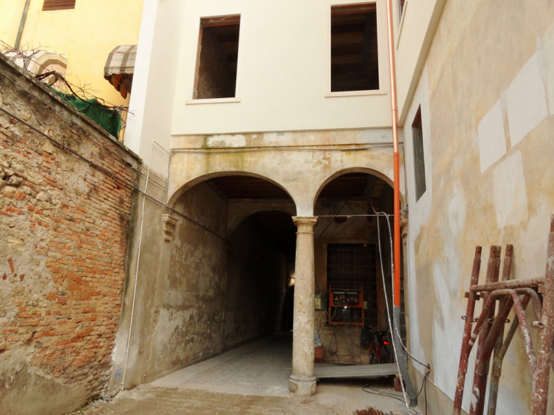 Ufficio - Loc.Com. VICENZA vendita  Centro Storico Corso Fogazzaro AGENZIA VICENZA sas di Marchetti Francesco via legione antonini