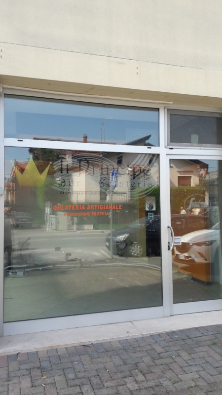 Negozio - Loc.Com. VENEZIA affitto  Marghera Via Trieste Immobiliare Riviera snc