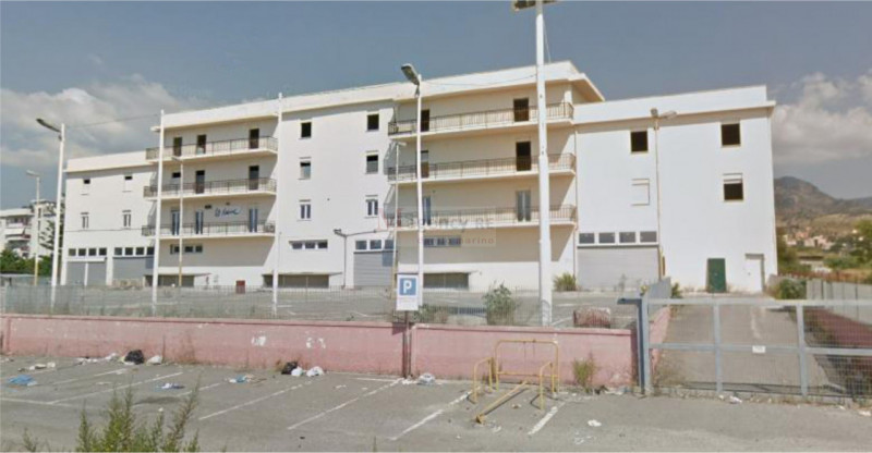 Affitto ufficio Ss 106 zona San Gregorio a Reggio Di Calabria (RC) 1.300 mq