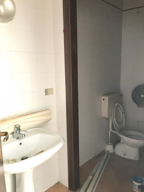 Negozio - Loc.Com. ROVIGO affitto  Centro vicolo cappa d