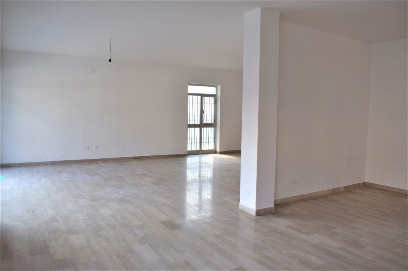 Negozio - Loc.Com. PESCARA affitto  Zona Ospedale via fonte romana IMMOBILIARE BALZANO