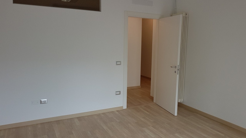 Ufficio - Loc.Com. PADOVA affitto  Santa Croce CORSO VITTORIO EMANUELE agenzia immobiliare roma