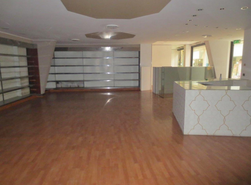 Negozio - Loc.Com. VICENZA affitto  Centro Storico Corso Palladio AGENZIA VICENZA sas di Marchetti Francesco via legione antonini