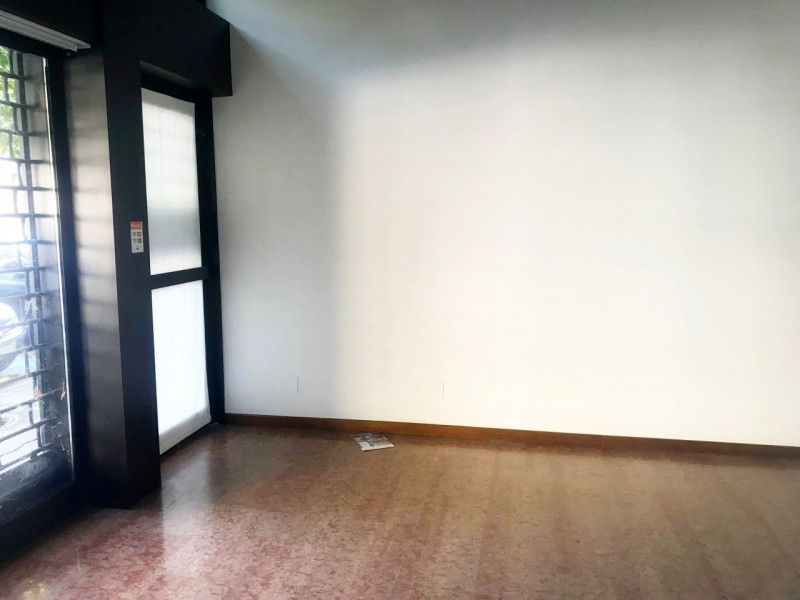 Ufficio - Loc.Com. VICENZA affitto  Borgo Casale - Stadio - Corso Padova corso Padova 148  36100 Vicenza Agenzia Pellegrini SNC di Meda Mara & C.
