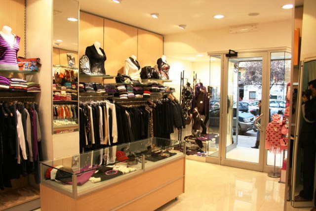 Negozio - Loc.Com. VICENZA affitto  Vicenza ContrÃ  san biangio 36100 vicenza Agenzia Pellegrini SNC di Meda Mara & C.