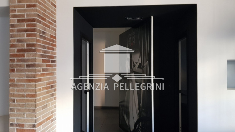 Negozio - Loc.Com. VICENZA affitto  San Felice strada delle cattane 36100 vicenza Agenzia Pellegrini SNC di Meda Mara & C.