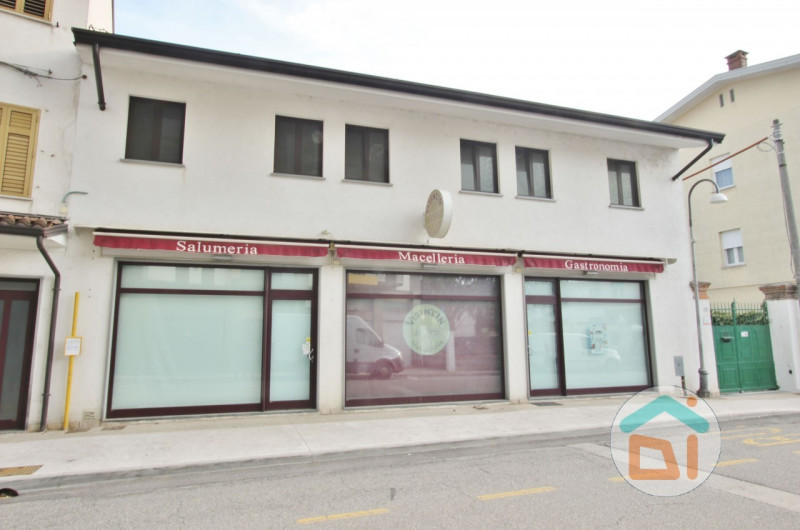 Vendita attività commerciale Viale Della Serenissima zona Ronchi dei Legionari - Centro a Ronchi Dei Legionari (GO) 202 mq