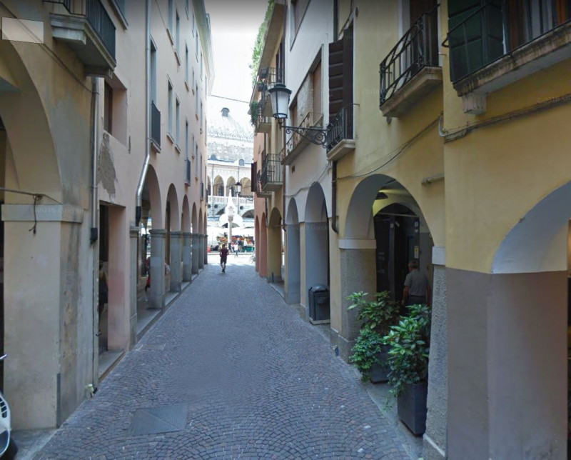 Negozio - Loc.Com. PADOVA affitto  Centro Storico via Breda Sara Immobiliare
