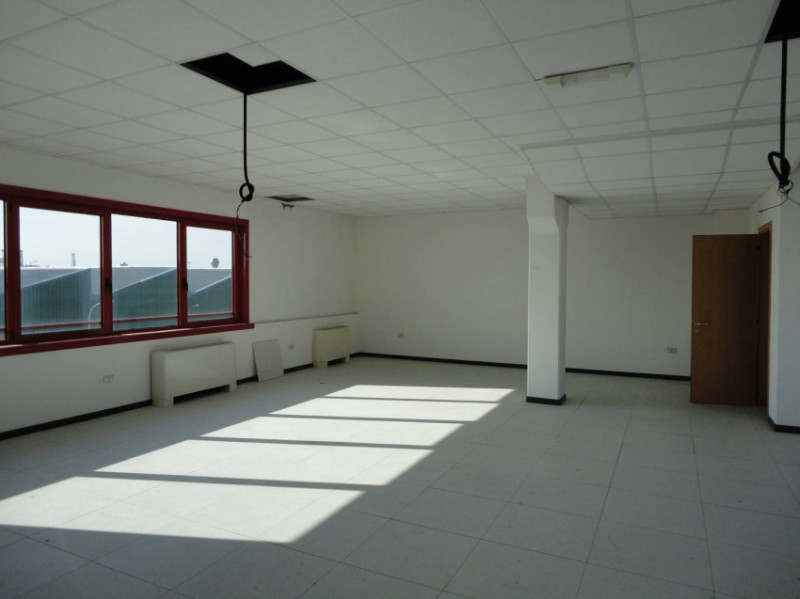 Ufficio - Loc.Com. PADOVA affitto  Zona Industriale Est  DB IMMOBILIARE DI DANIELE BENETOLLO
