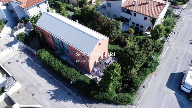 Villa BASSANO DEL GRAPPA vendita  Bassano del Grappa Via Fontanelle SOLO VALORI srl